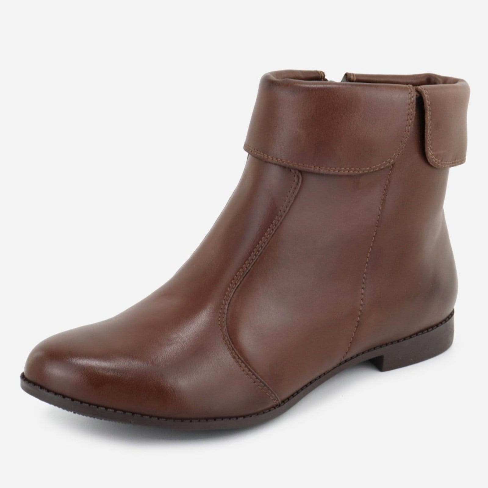 Bota em Couro Franja Maria Paula Cano Curto Cacau