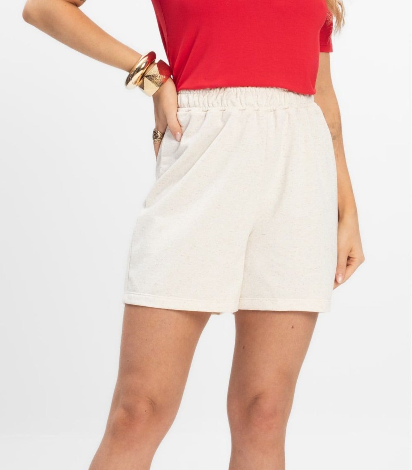 Vista 2 Shorts Feminino em Moletinho Infinita Cor INFINITA COR bege