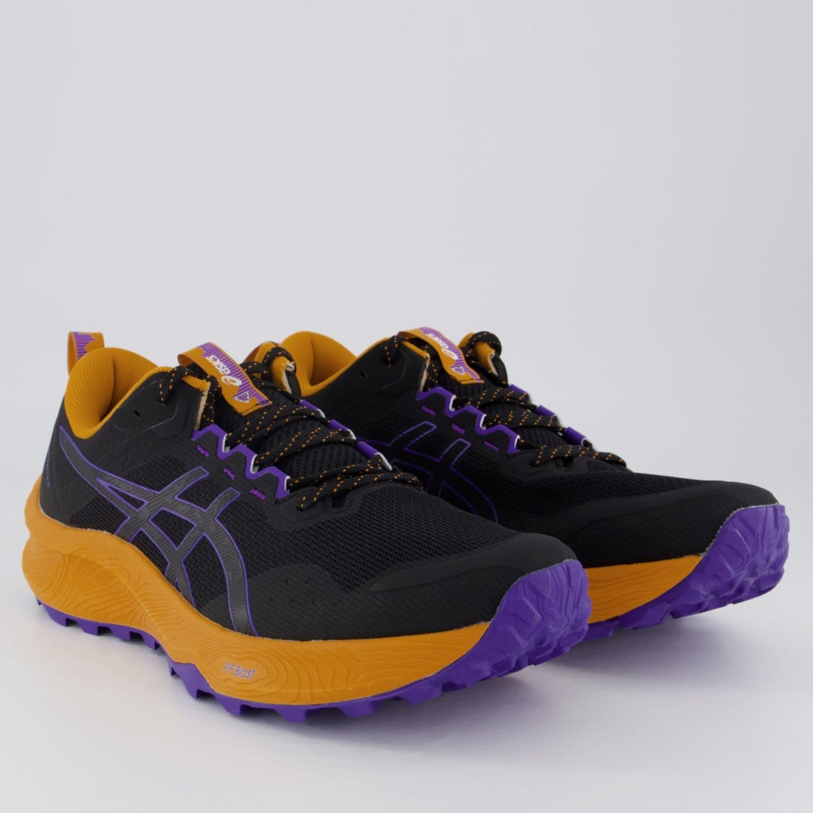 Vista 2 Tênis Asics Trabuco Terra 3 e Laranja ASICS preto