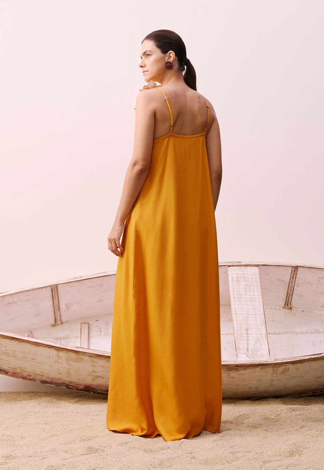 Vista 2 Vestido CaCay Longo Alça Aplique Flor CaCay amarelo