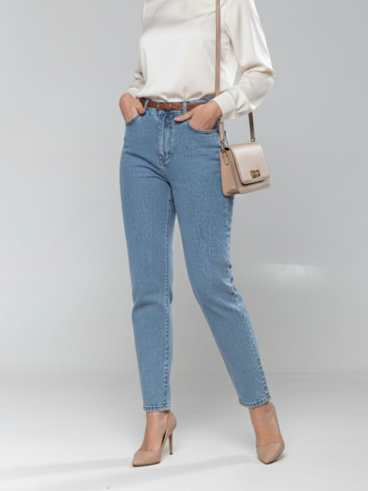 Vista 2 Calça Jeans Feminina Mom Alpha Street Wear Cintura Alta Delicada Dia a Dia Clara Alpha Street Wear azul