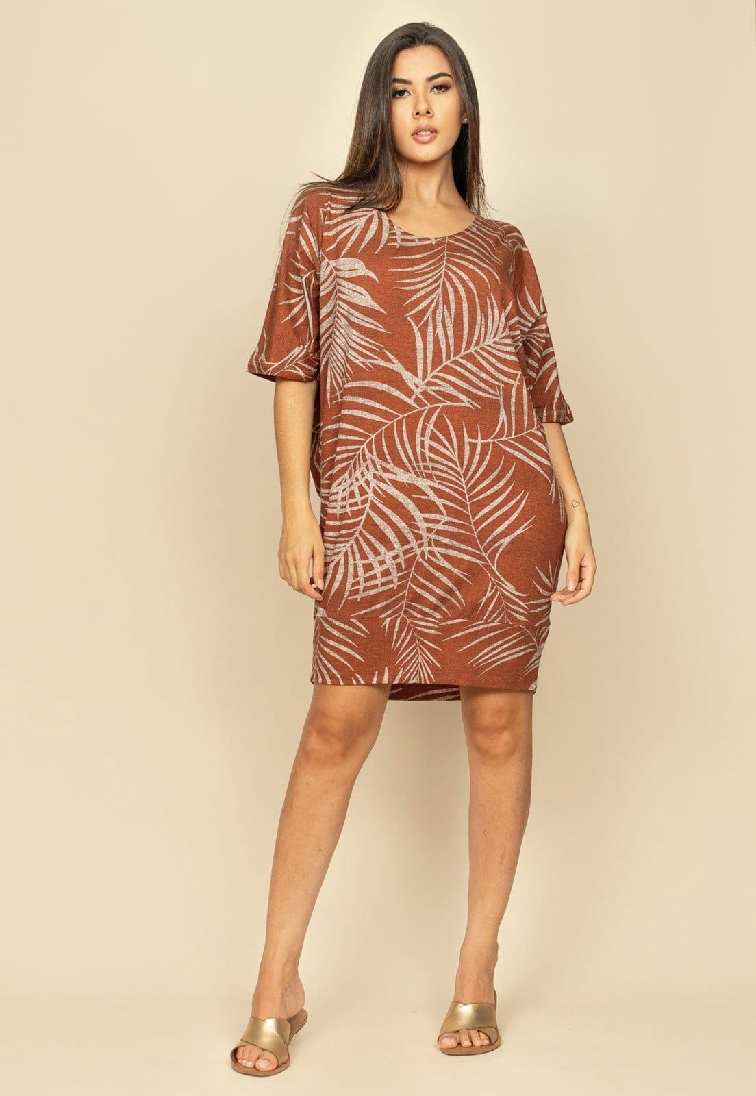 Vista 2 Vestido Curto Malha Morcego Estampa Palmas Terra Cabanafree estampado/marrom/multicolorido