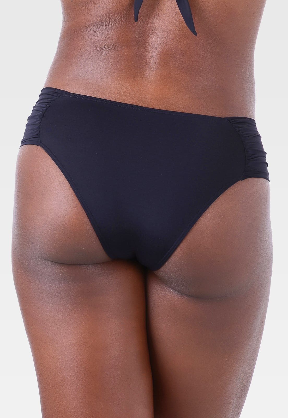 Vista 2 Calcinha Summer Soul Lateral Franzida Cintura Baixa Preta Summer Soul preto