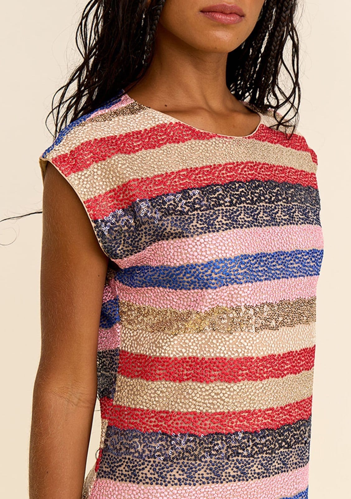 Vista 2 Vestido Zinco Solto Decote Careca Sem Manga Curto Zinco azul