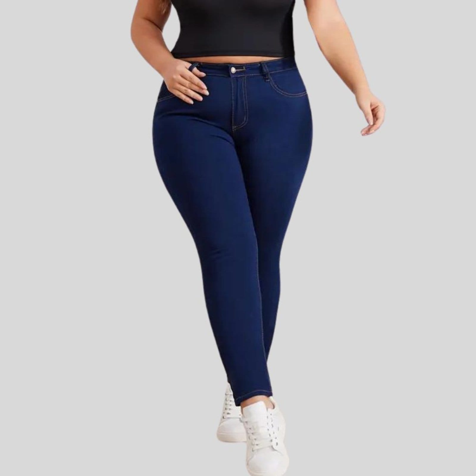 Calça Jeans Plus Size Feminina Skinny Com Elastano e Empina Bumbum Lavagem Escura