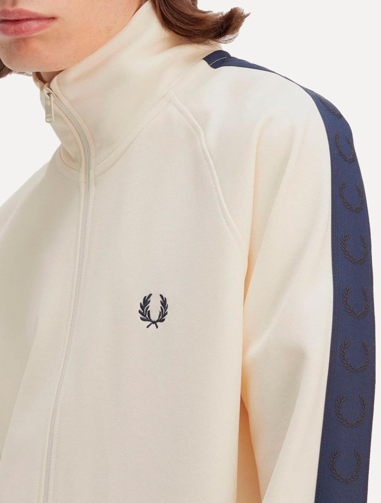 Vista 2 Jaqueta Fred Perry Masculina Contrast Tape Track Off-White Fred Perry off-white white