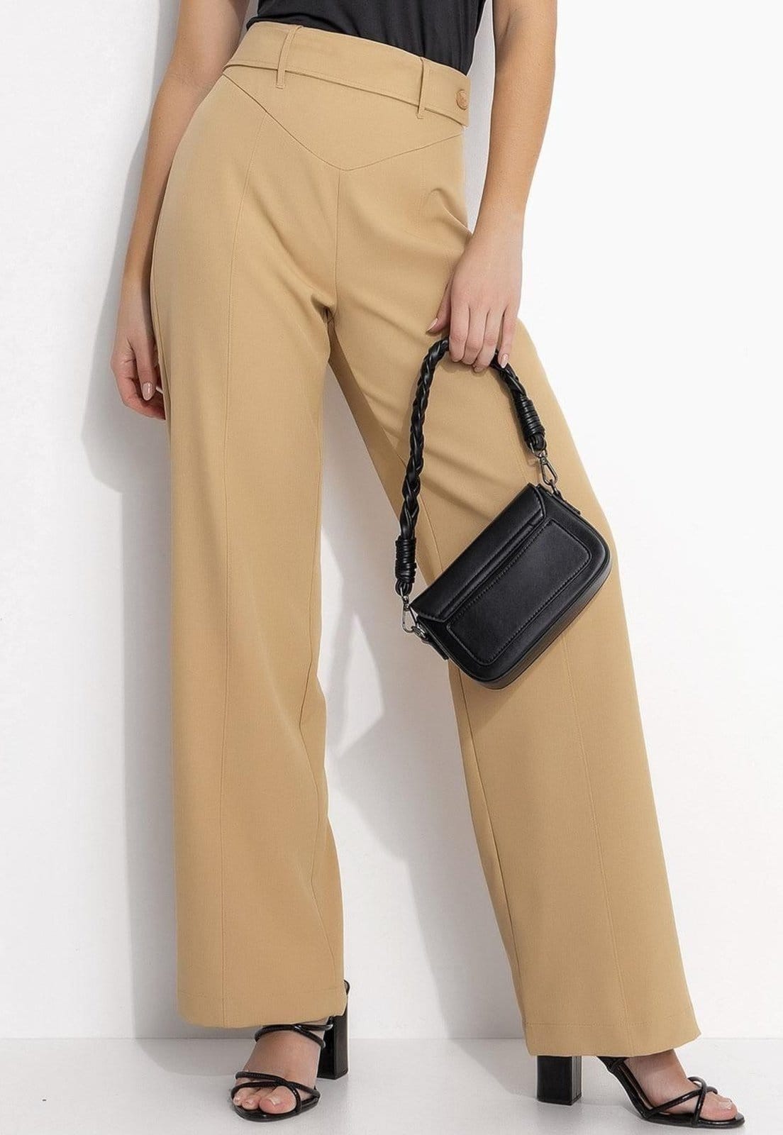 Calça Em Crepe Plano Sarjado