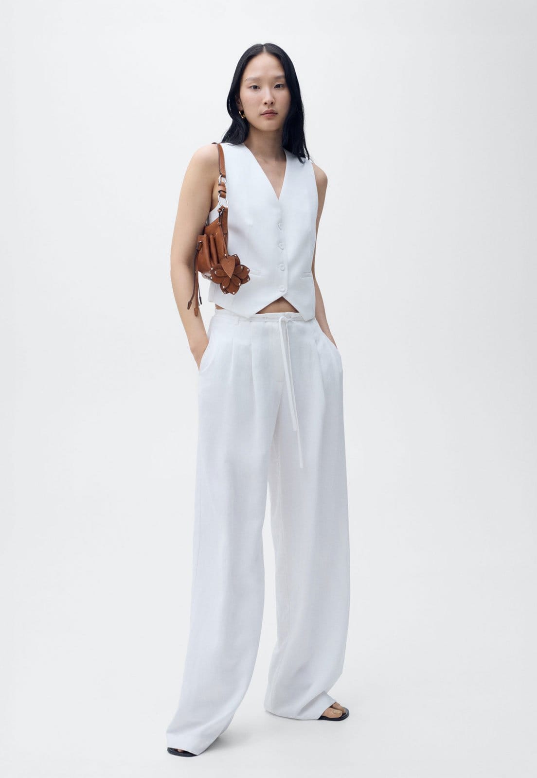 Vista 2 Calça Feminina Mango Cintura Alta Amarração Branca Mango branco