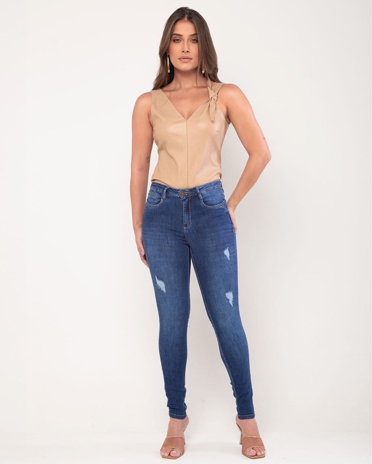 Calça Feminina Intermediaria com Abertura Lateral Na Barra 22032 Escura