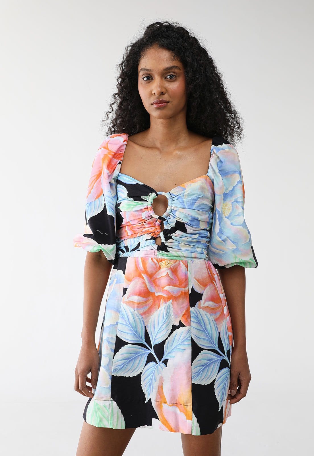 Vestido FARM Curto Floral Sofia