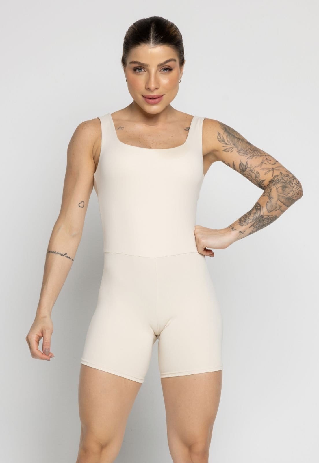 Vista 2 Macaquinho Vekyo Feminino Poliamida Fitness Alças Grossas Alta Sustentação Off White VEKYO branco white