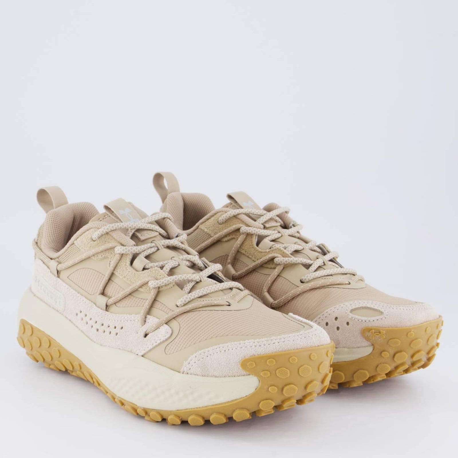 Vista 2 Tênis Under Armour Charged Emerge Under Armour bege