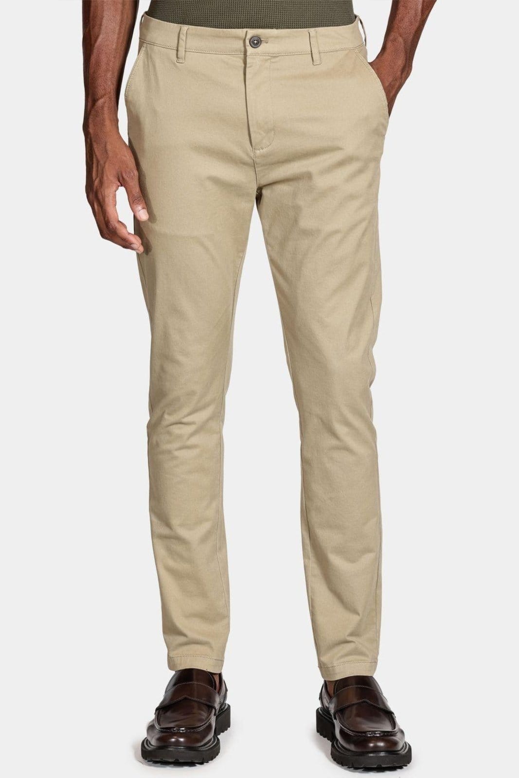 Calça Aramis Chino Clássica Cáqui