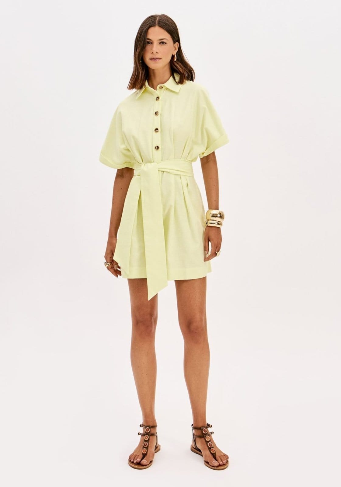 Macacão Curto Manga Curta Com Faixa