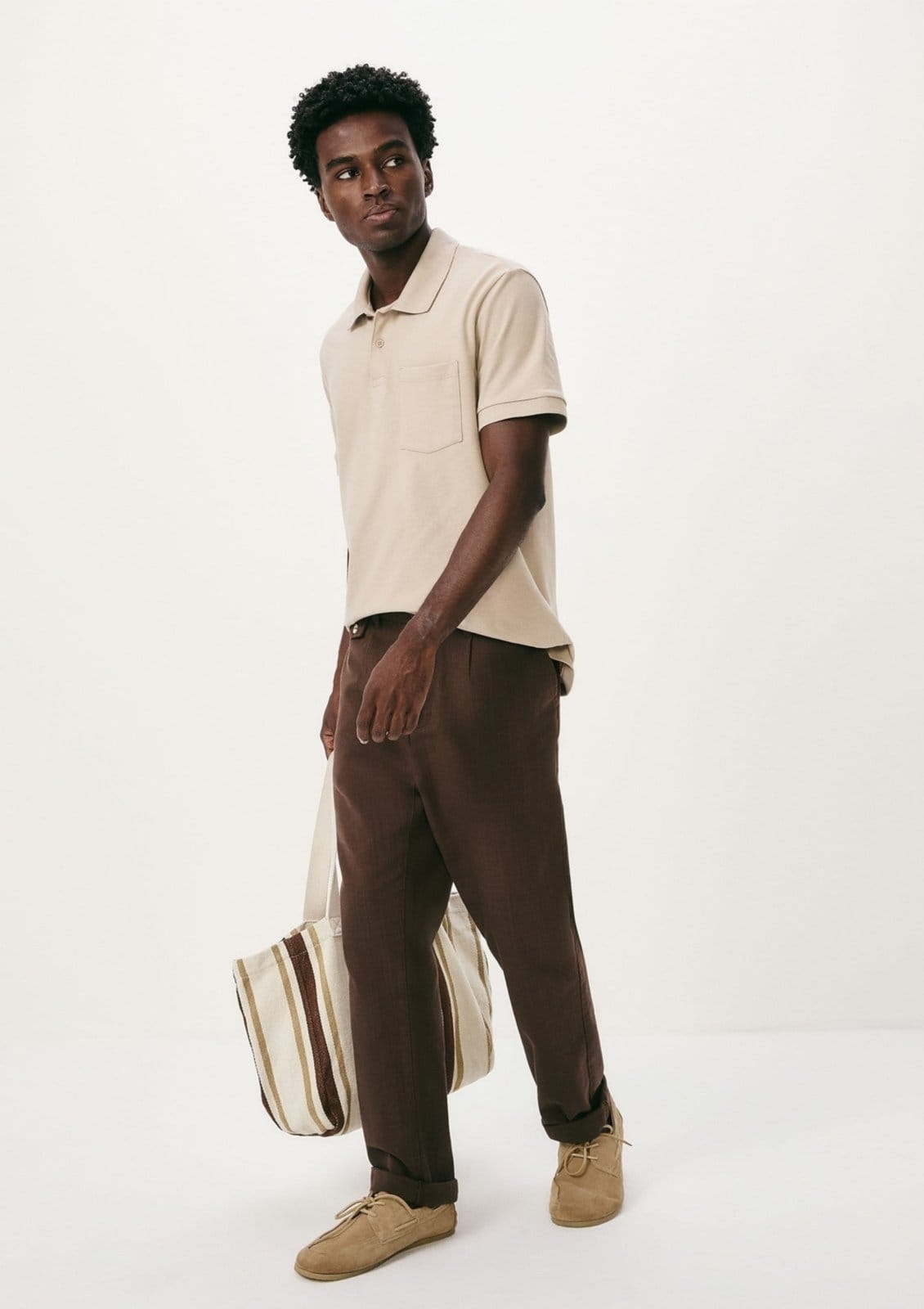 Vista 2 Camisa Polo Básica Masculina Em Piquet Com Bolso Hering bege