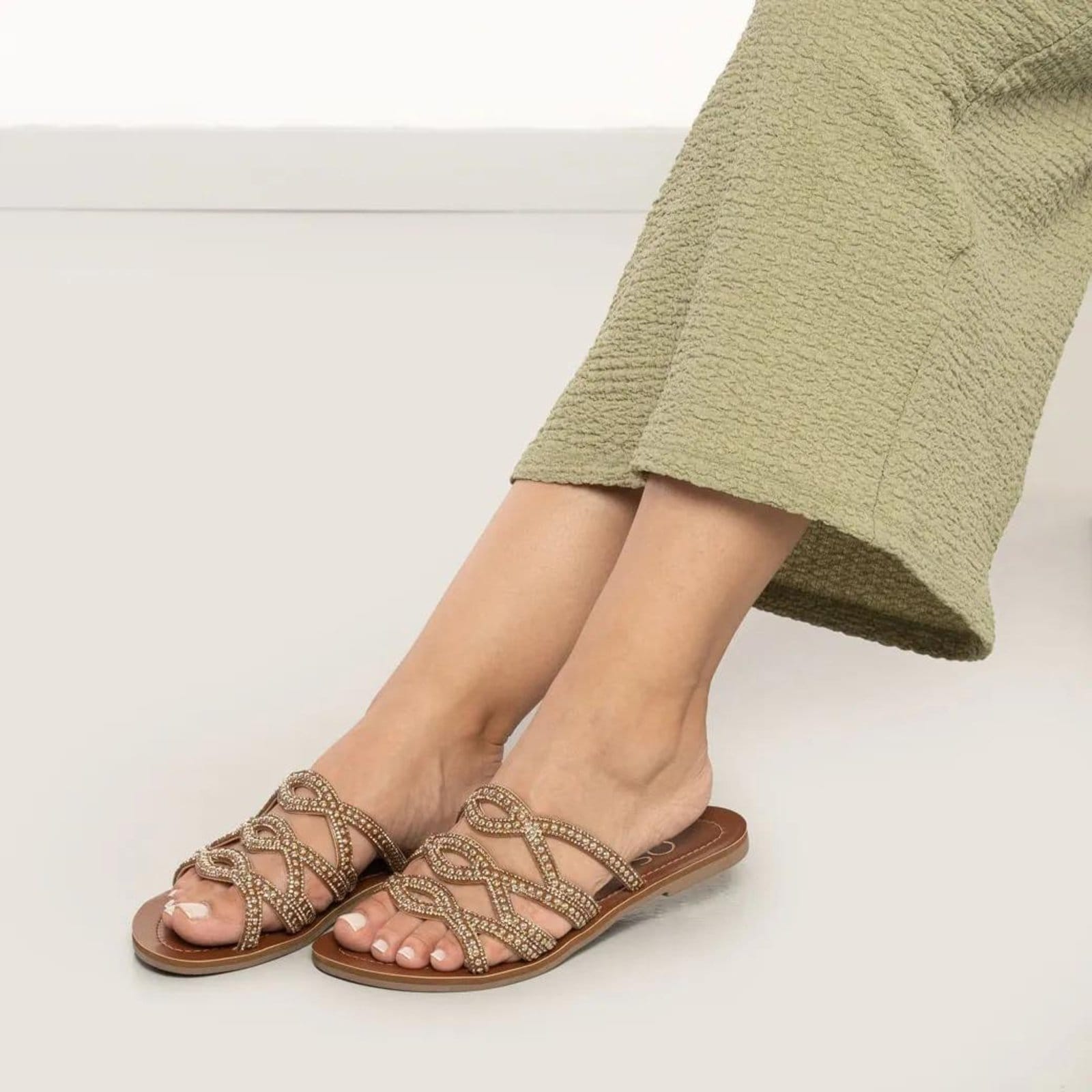 Vista 2 Sandália OSC Rasteira Strass Feminina OSC nude