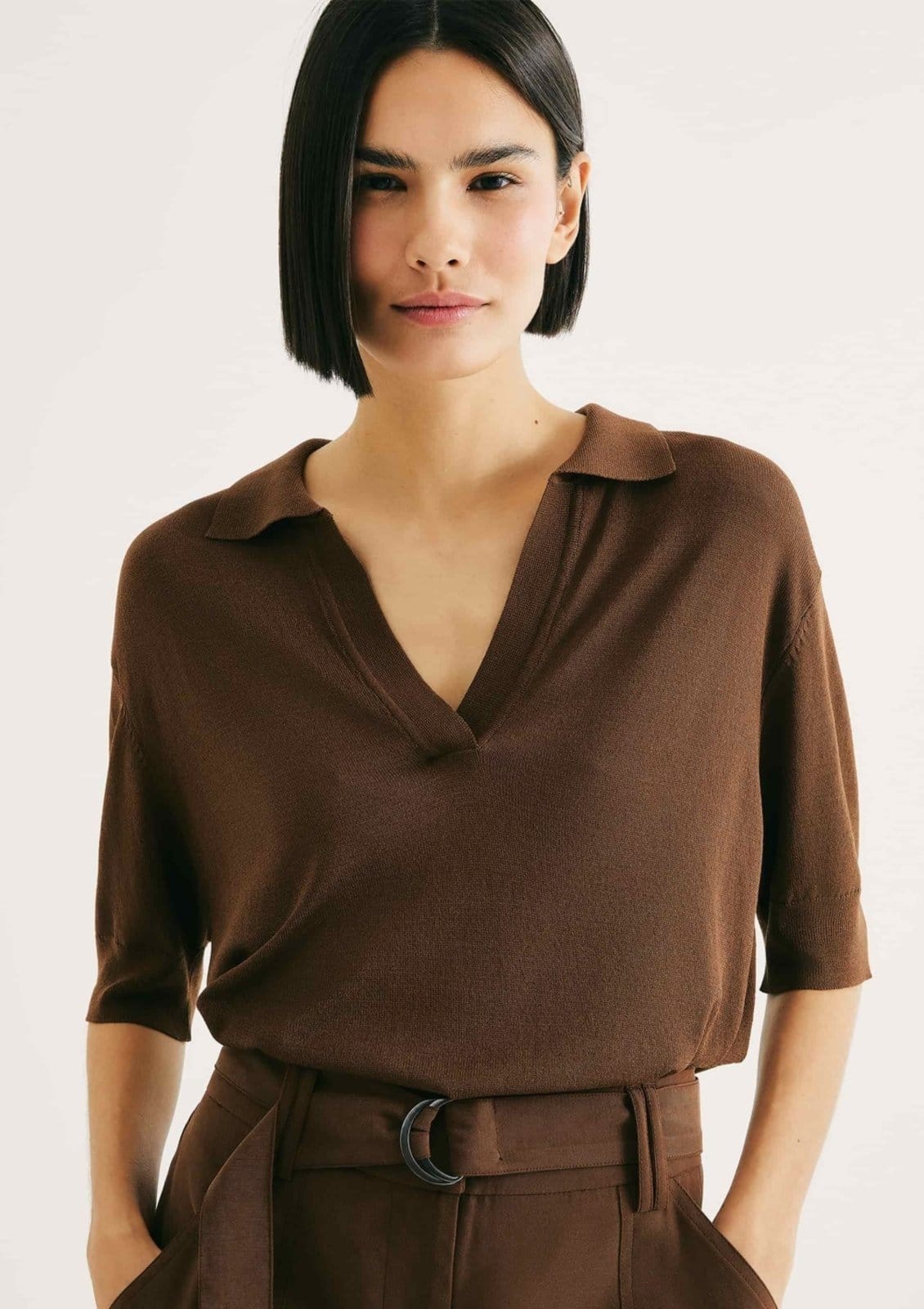 Polo Feminina Em Tricô Leve