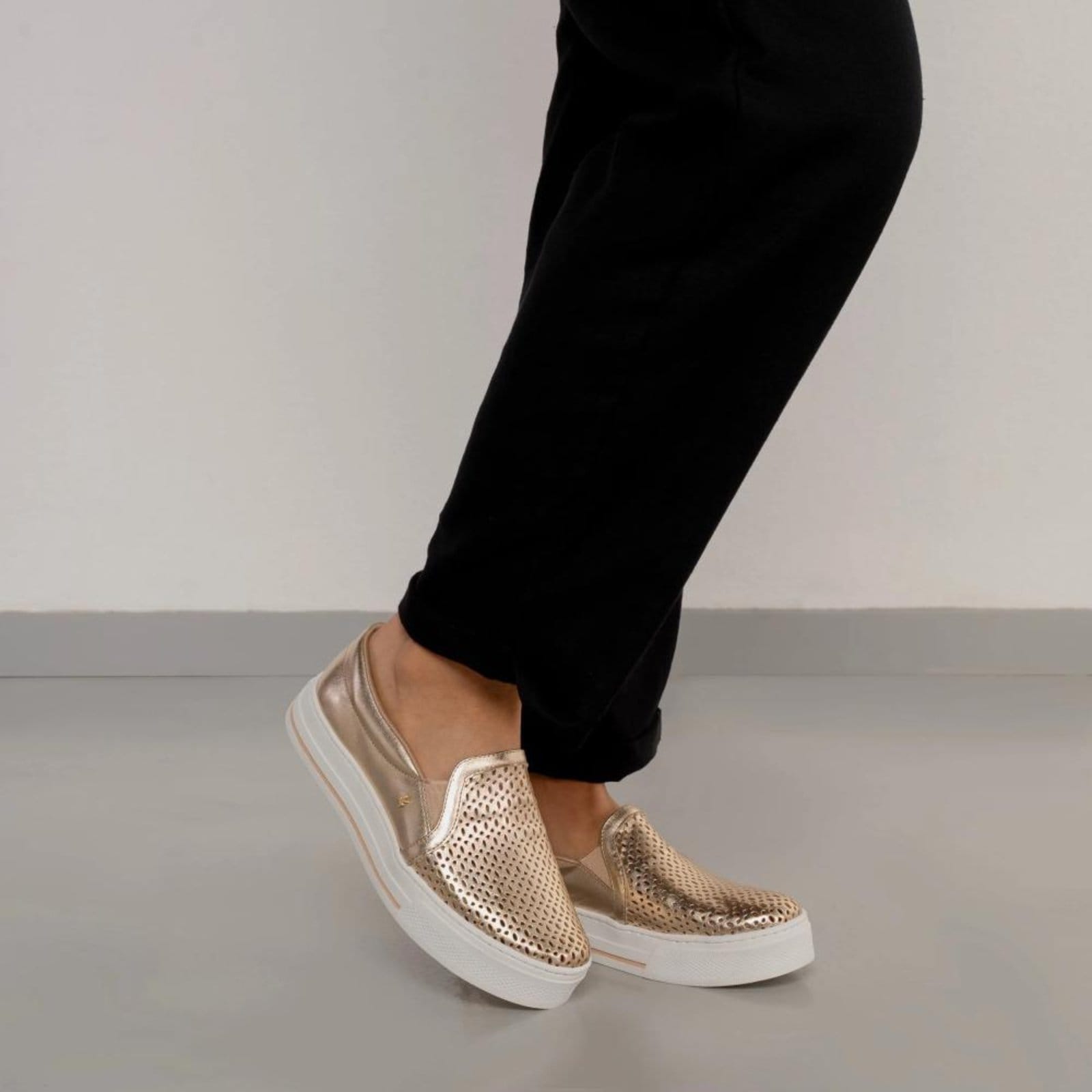 Tênis Via Marte Slip On Feminino