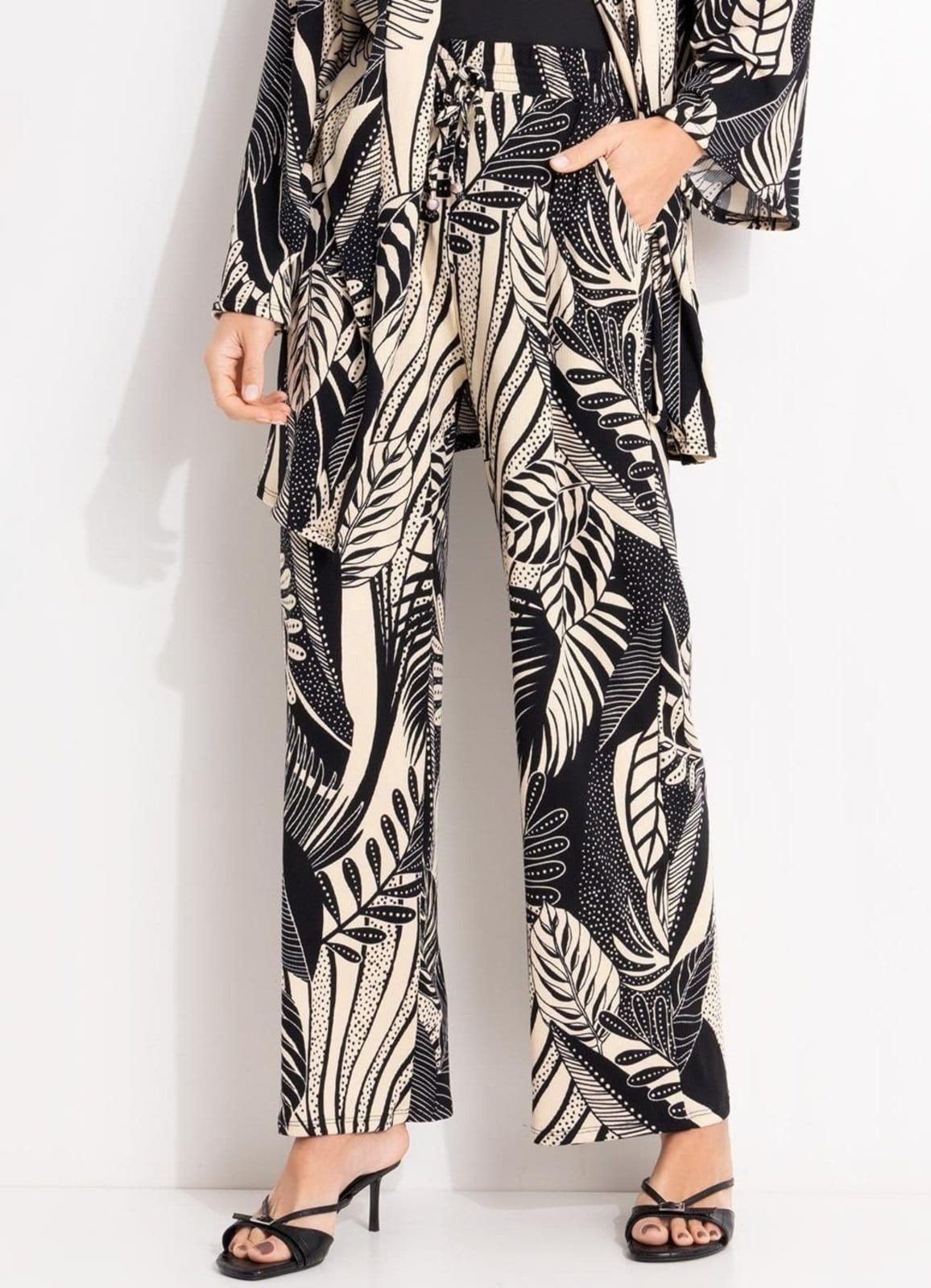 Calça Em Canelado Folhagem