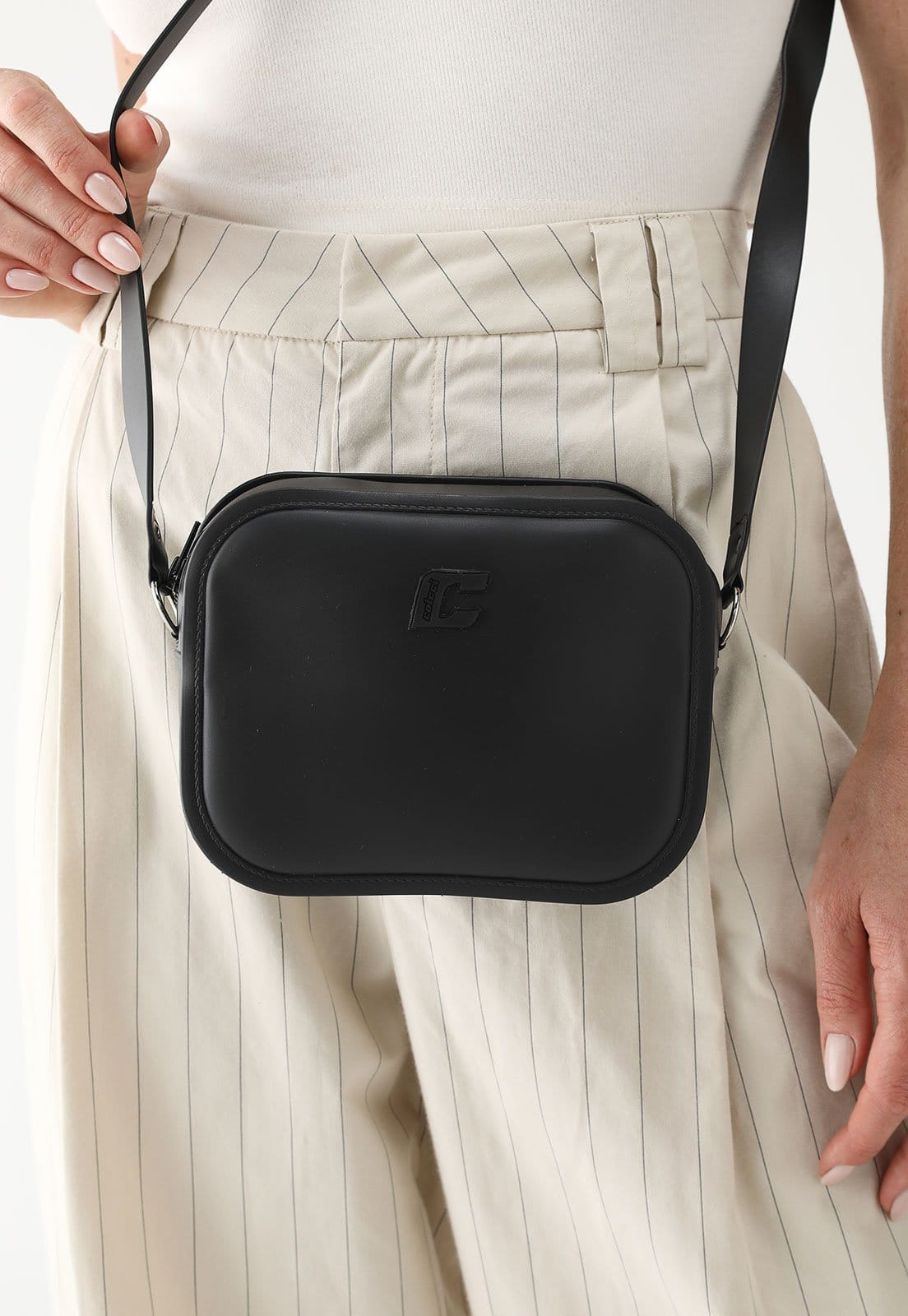 Bolsa Transversal Feminina Colcci Alça Ajustável Preta