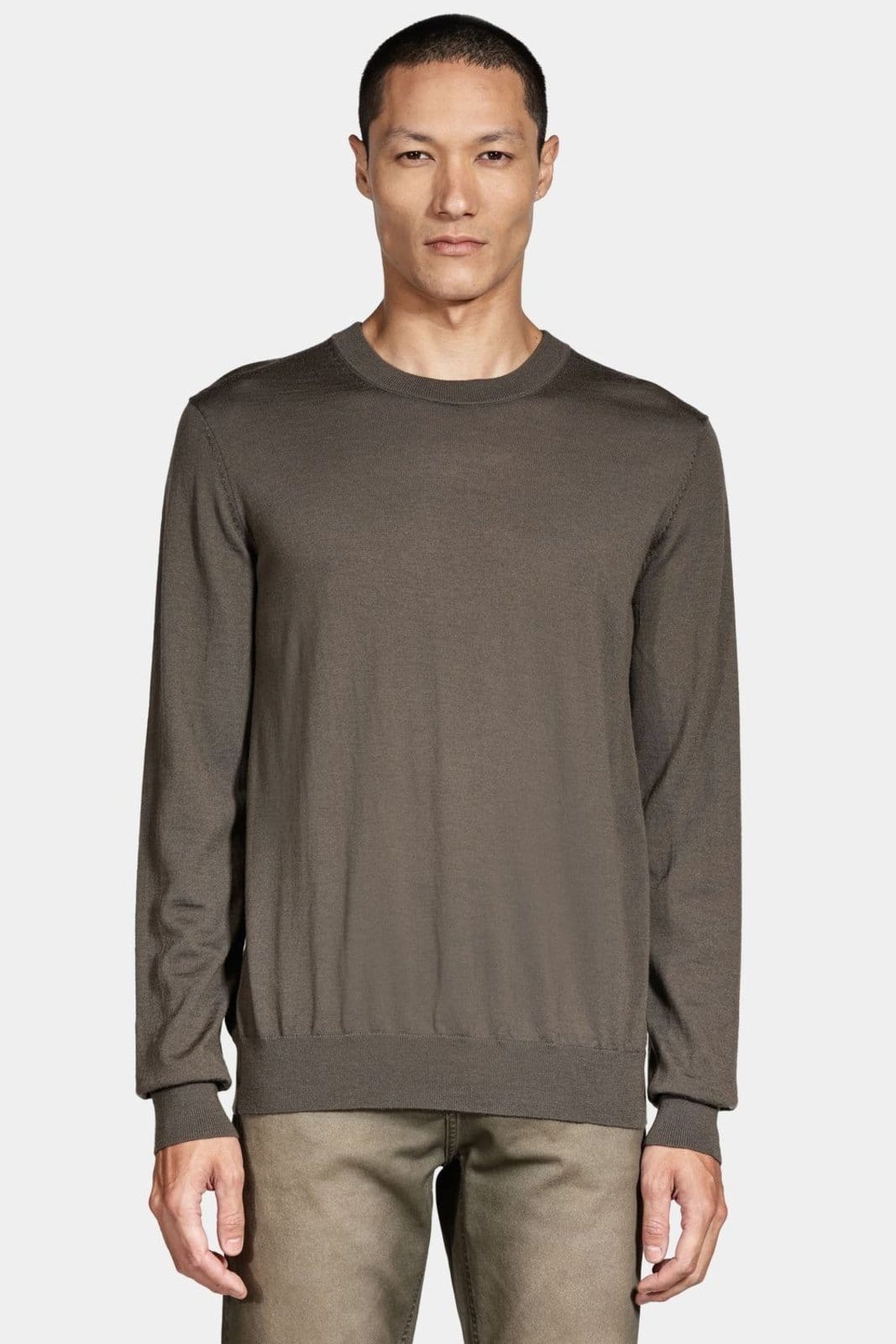 Tricot Aramis Manga Longa Gola Careca Lã Merino Tabaco