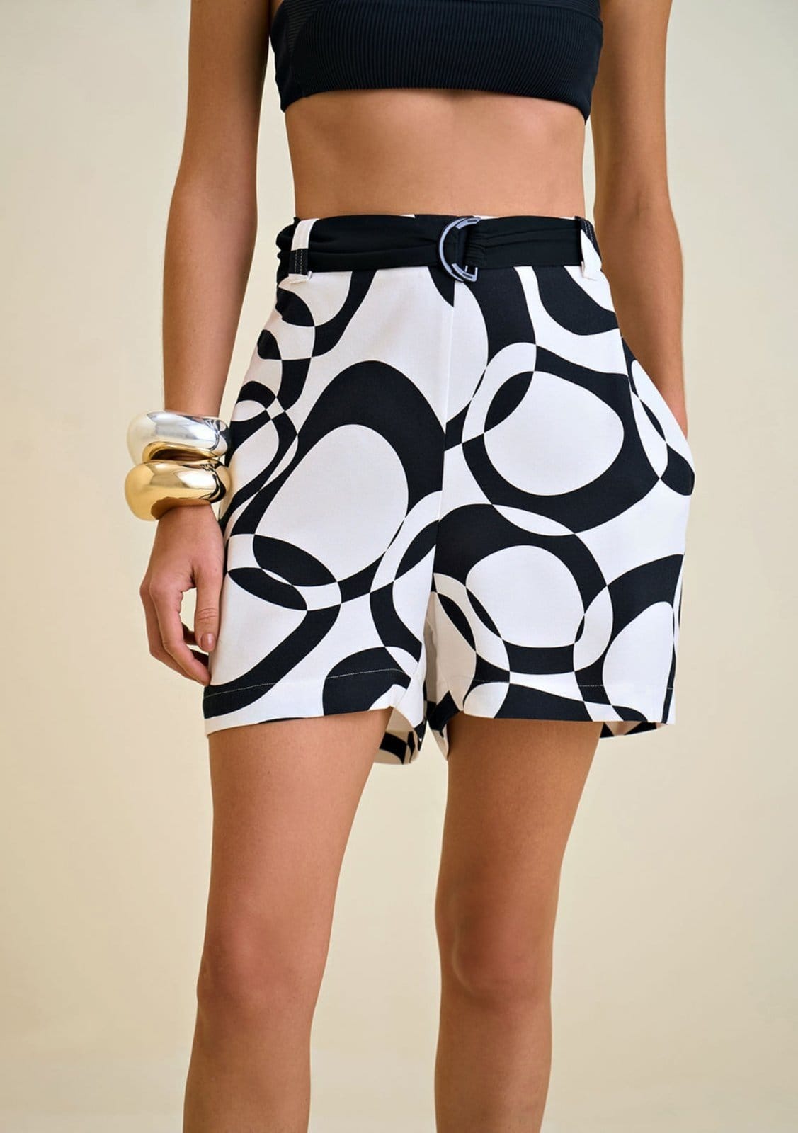 Vista 2 Shorts Morena Rosa Clochard Com Faixa Preto Morena Rosa preto rosa