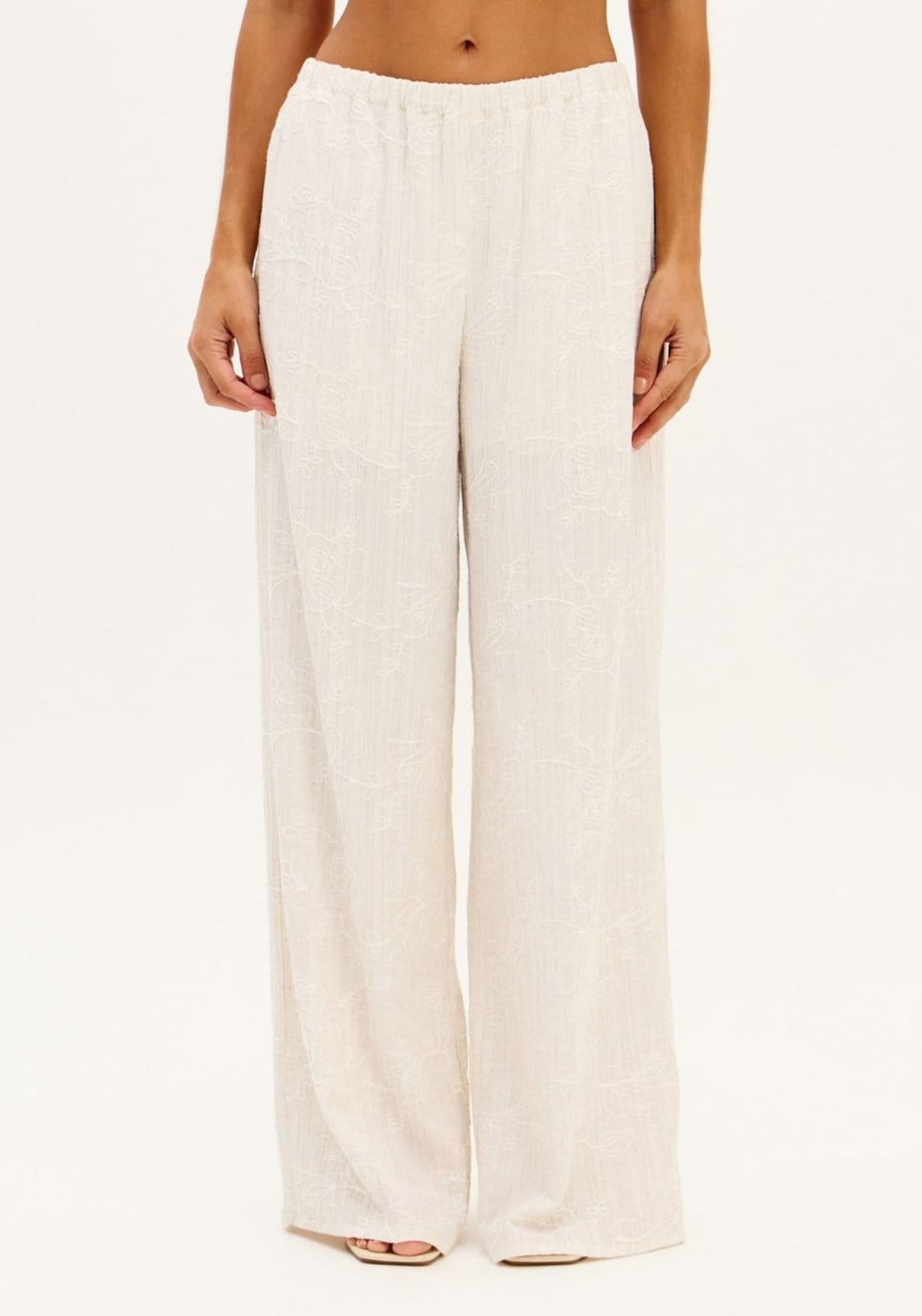 Vista 2 Calça Full Length Com Linho Bordado My Favorite Things cinza