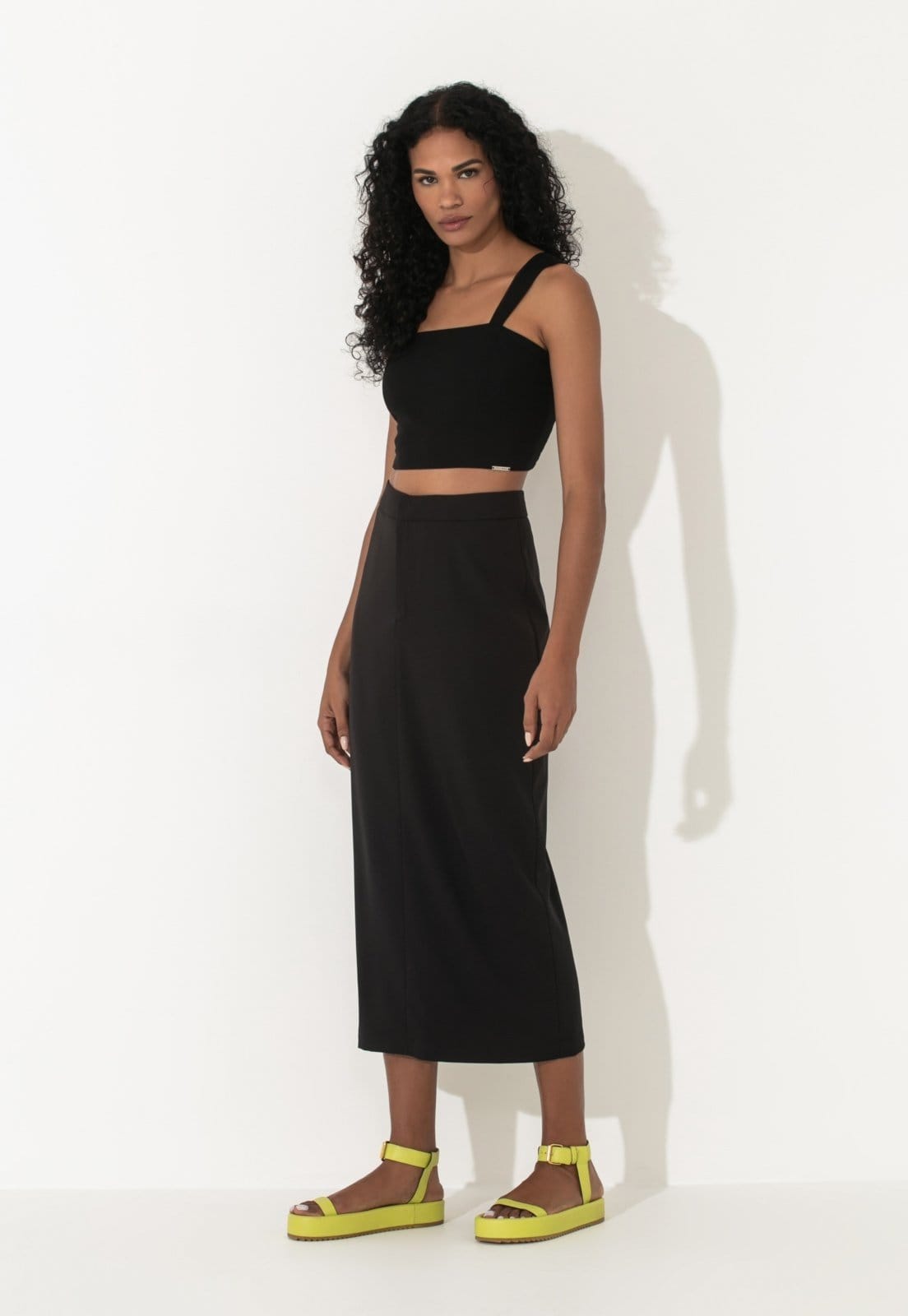 Vista 2 Saia Traymon Midi Cintura Alta Traymon preto