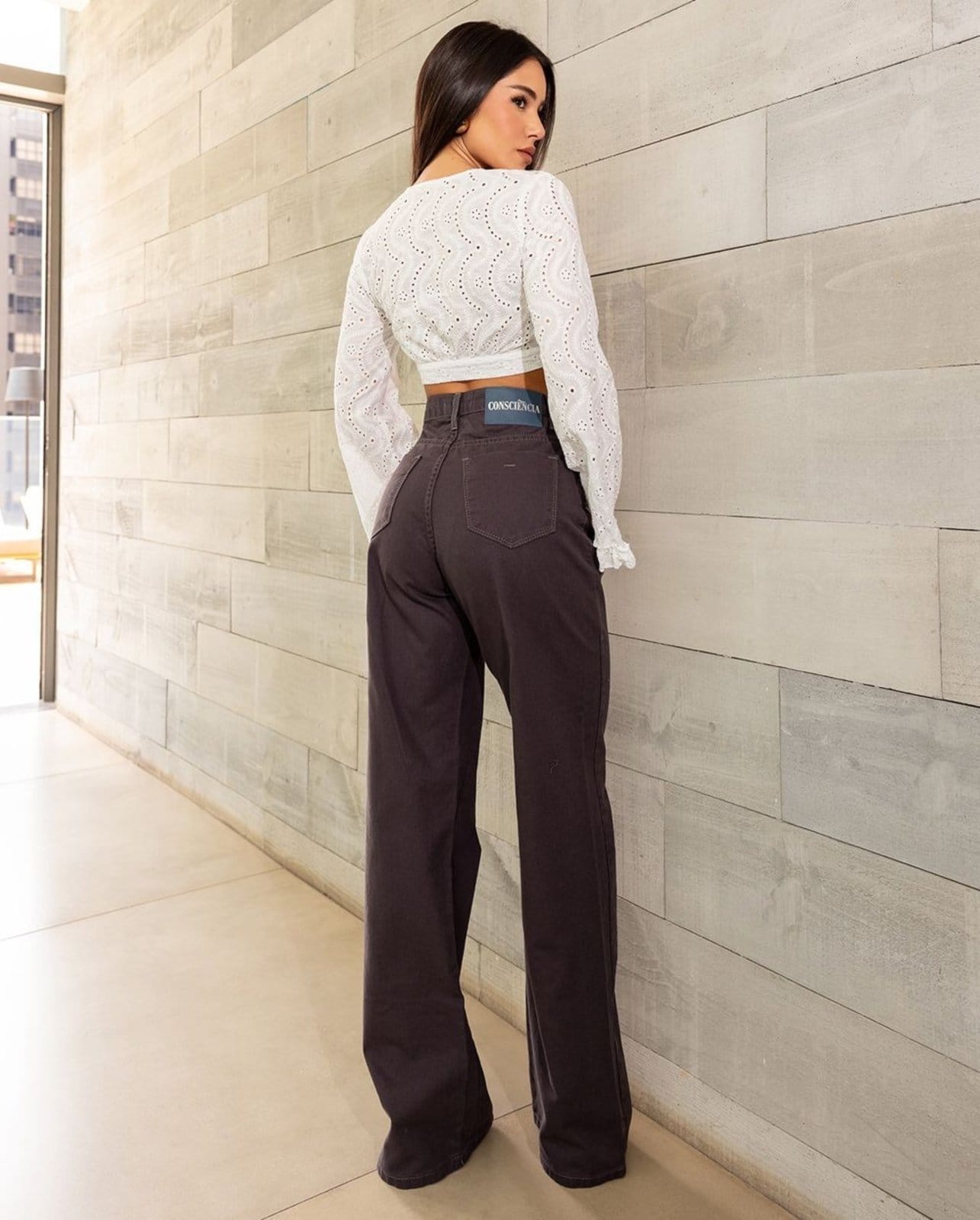 Vista 2 Calça Jeans Wide Leg Feminina Cintura Alta Básica Algodão 29000 Chumbo Consciência cinza