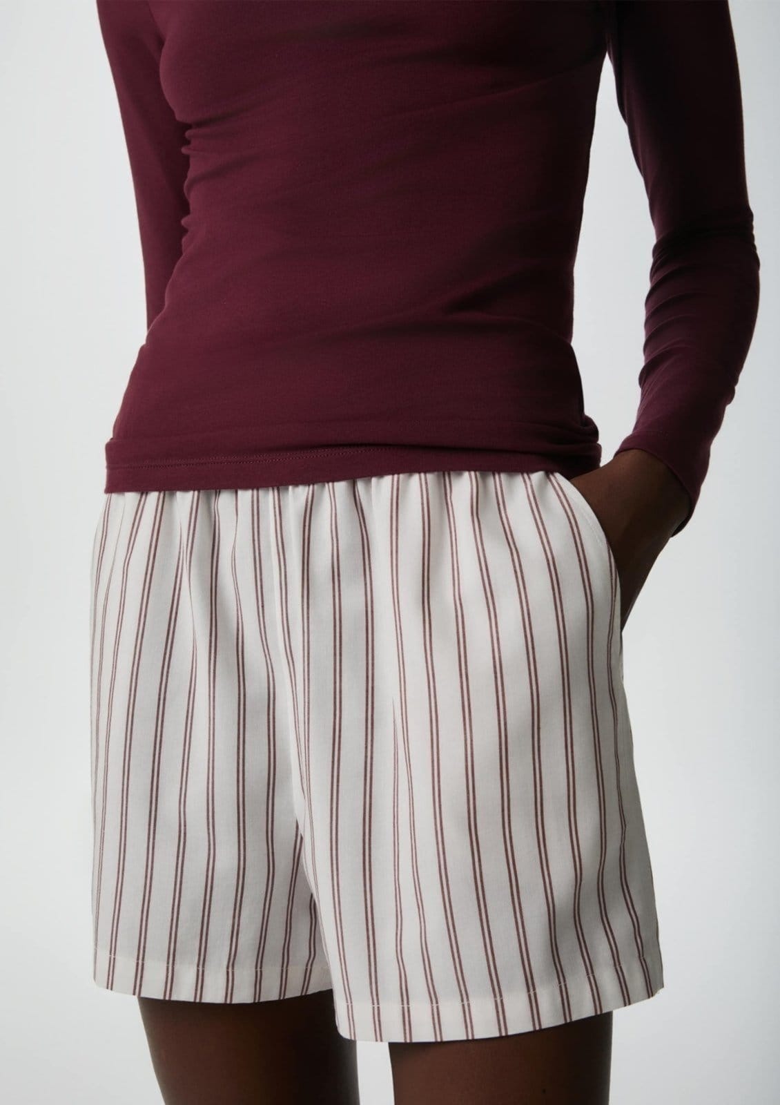 Shorts Feminino Listrado Cintura Alta Hering