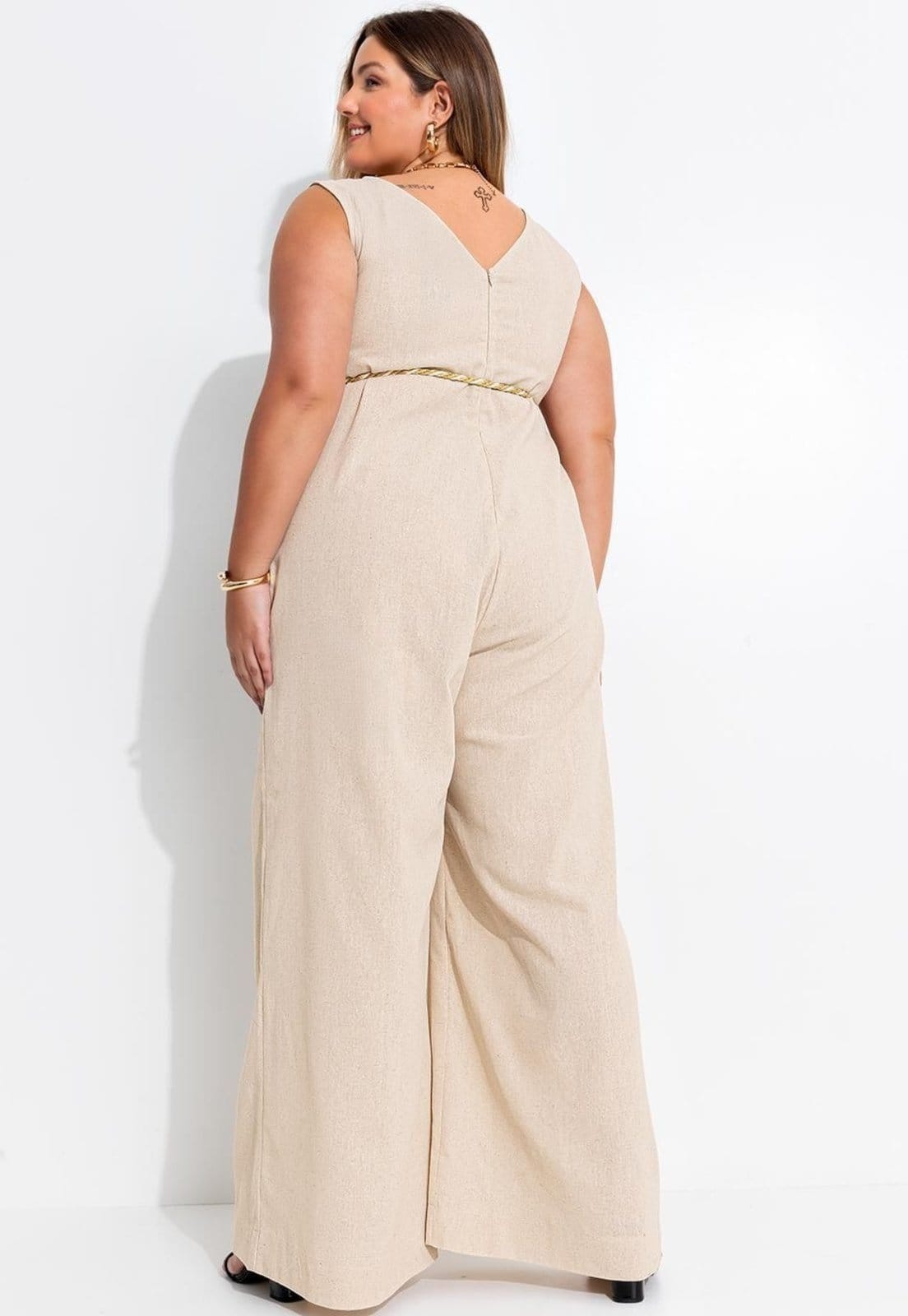 Vista 2 Macacão Em Linho Natural Quintess bege natural