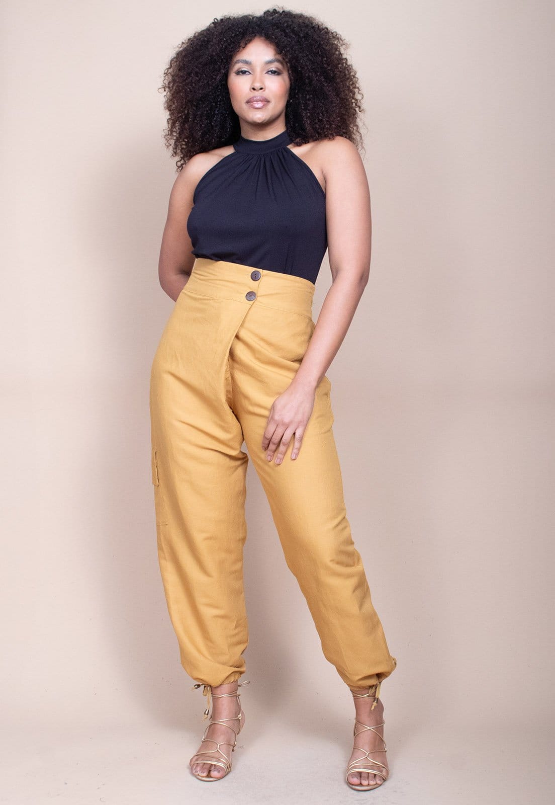 Vista principal Calça Cabanafree Lisle Cargo Viscose Mostarda Cabanafree marrom