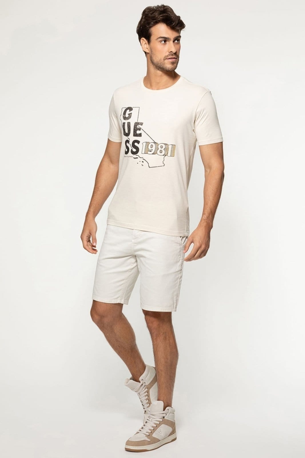 Vista 2 Camiseta Guess Mapa Califórnia 1981 Bege Guess amarelo