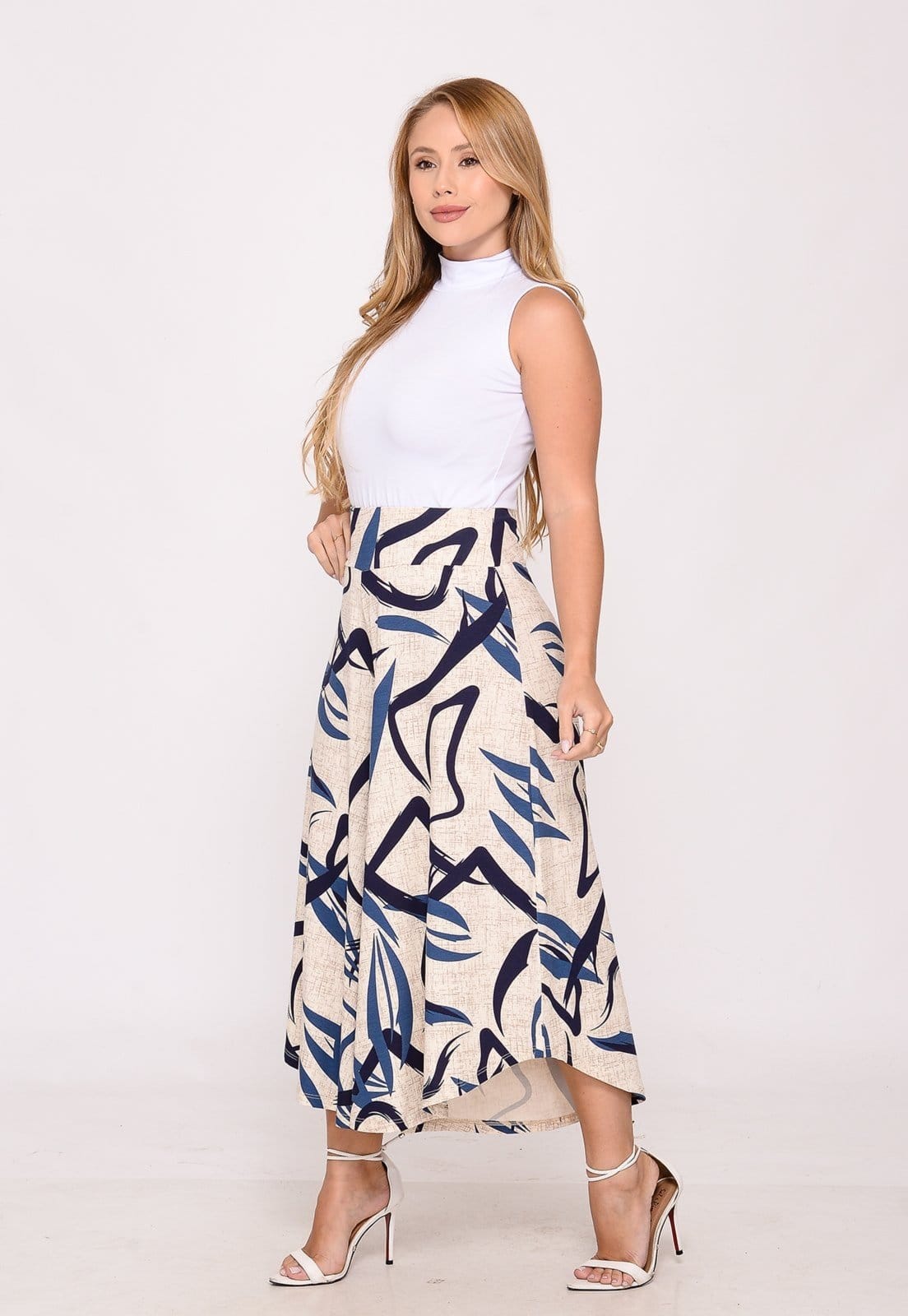 Vista 2 Calça Pantacourt com Cós BBonnie Noemi Estampa Bege BBonnie azul