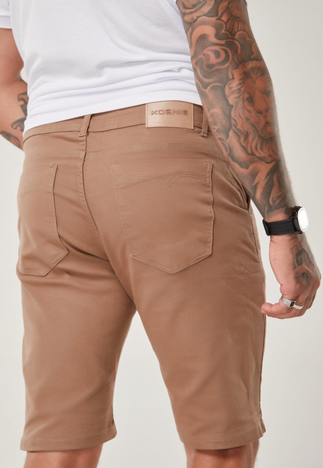 Vista 2 Bermuda Masculina Sarja Koenig Patria Brasil marrom