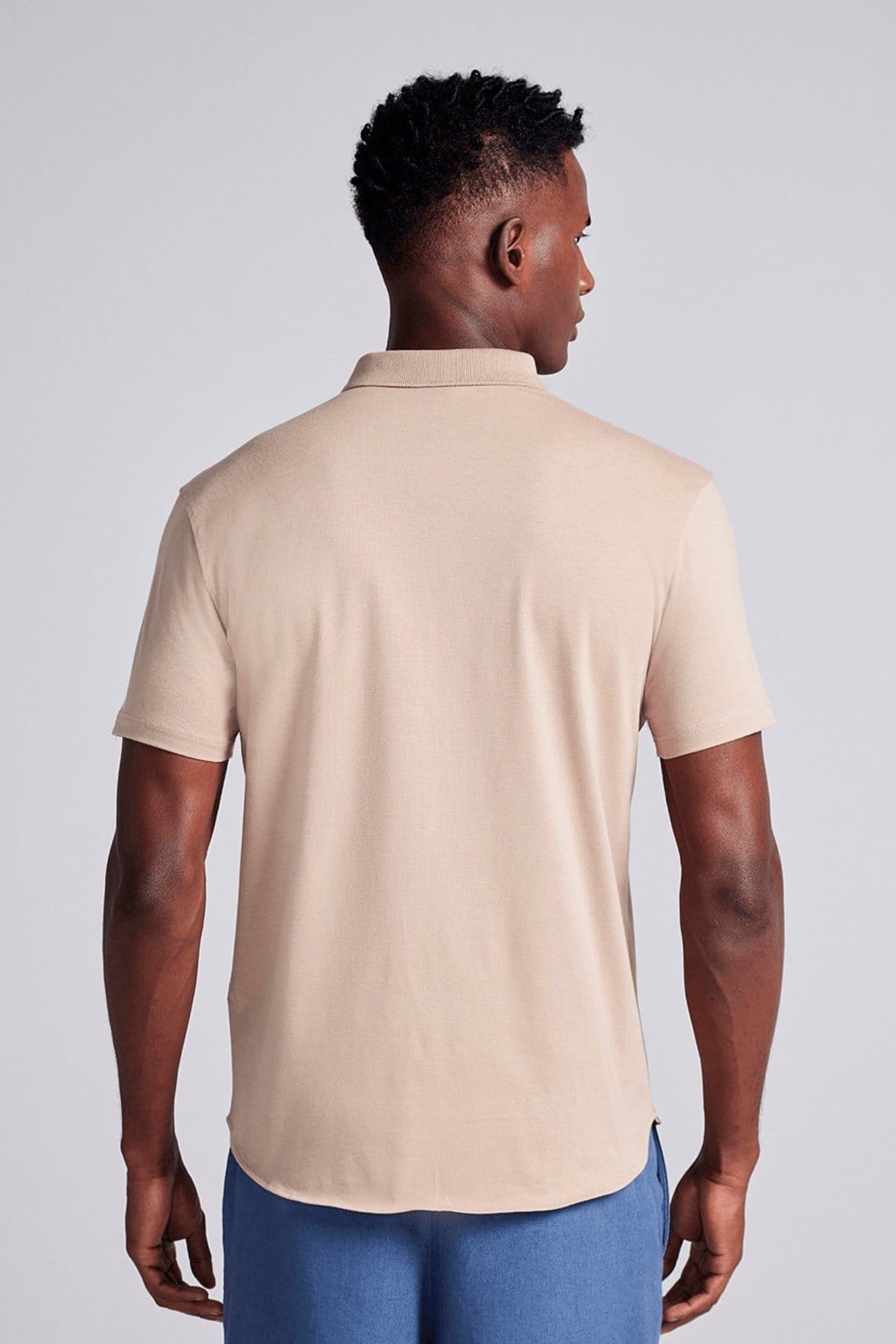 Vista 2 HIGHSTIL Camisa Manga Curta Lisa Malha Slim Fit édio HIGHSTIL marrom