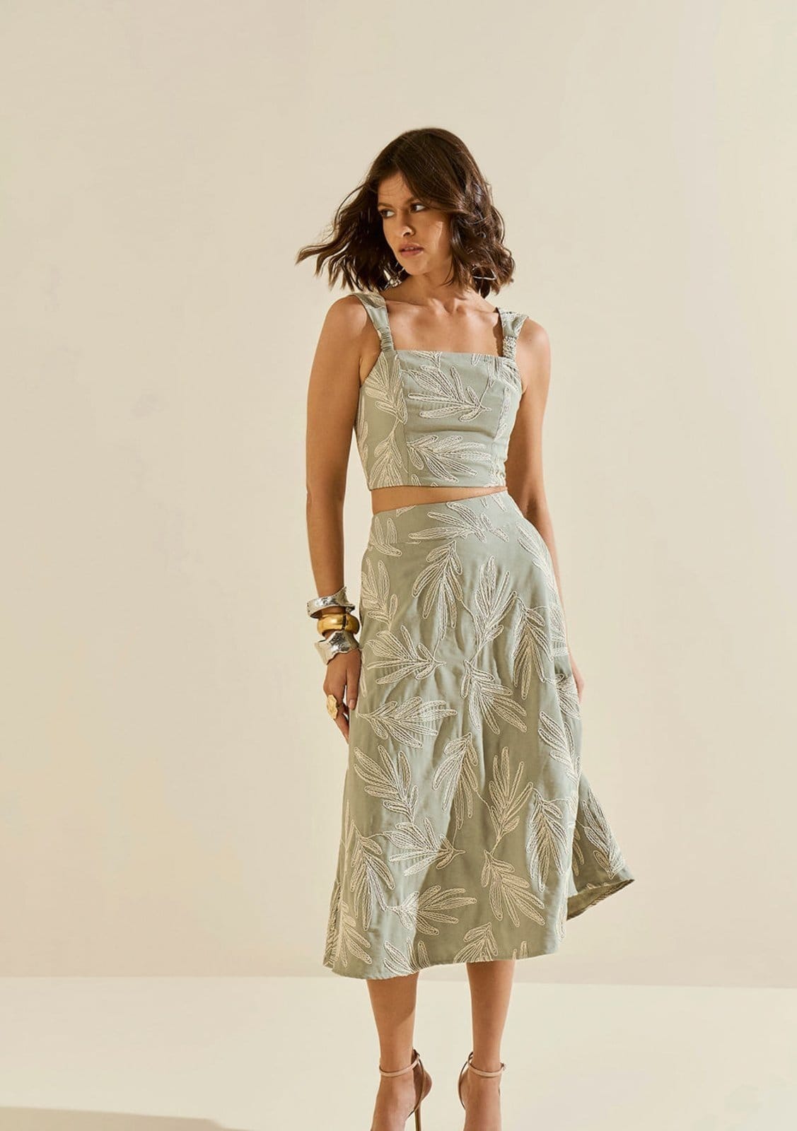 Vista principal Saia Morena Rosa Evasê Alta Midi Verde Morena Rosa verde rosa