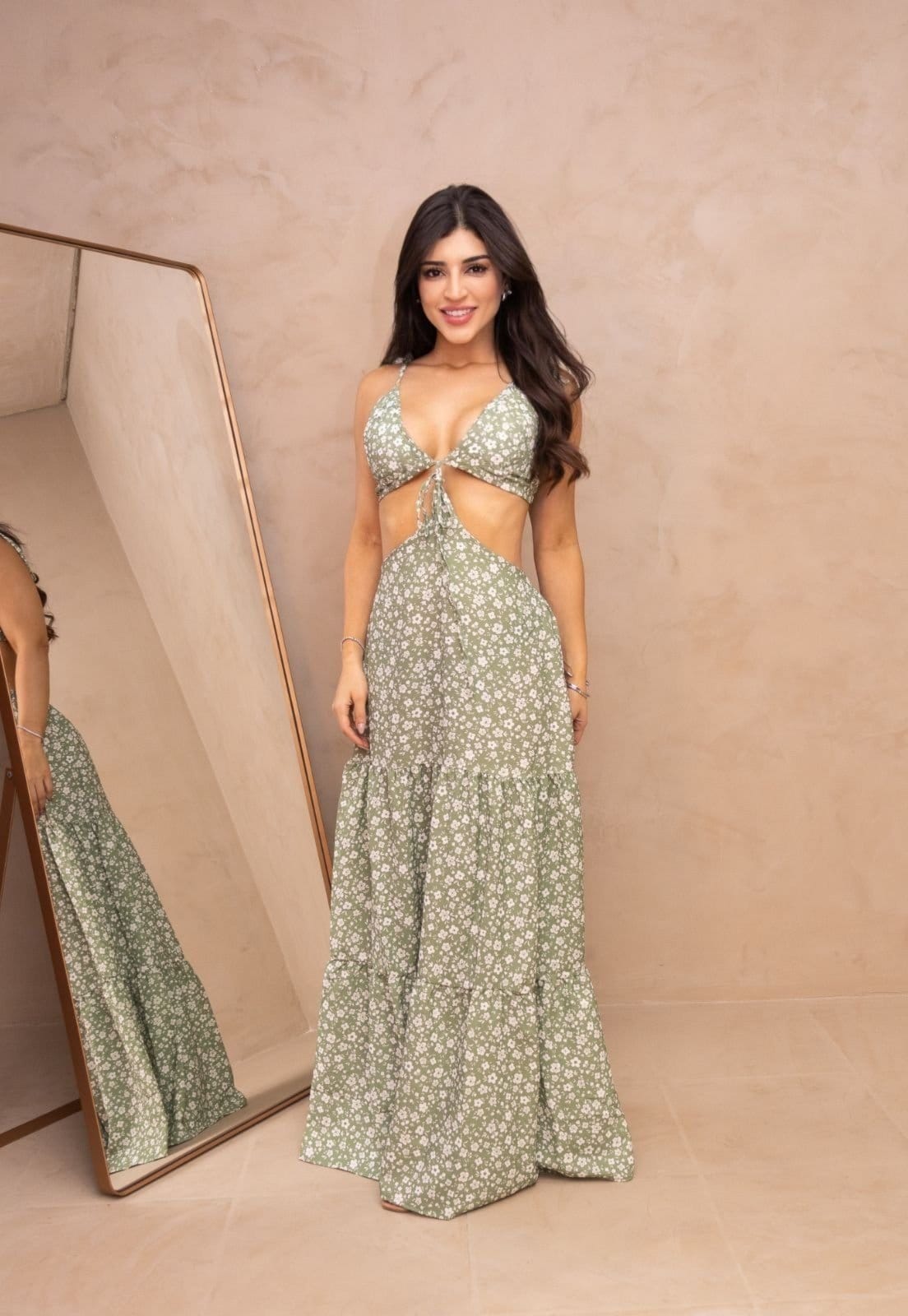 Vista 2 Vestido Longo Abertura Lateral Estampado Alcinha Floral Verão Mariny Cia do Vestido verde