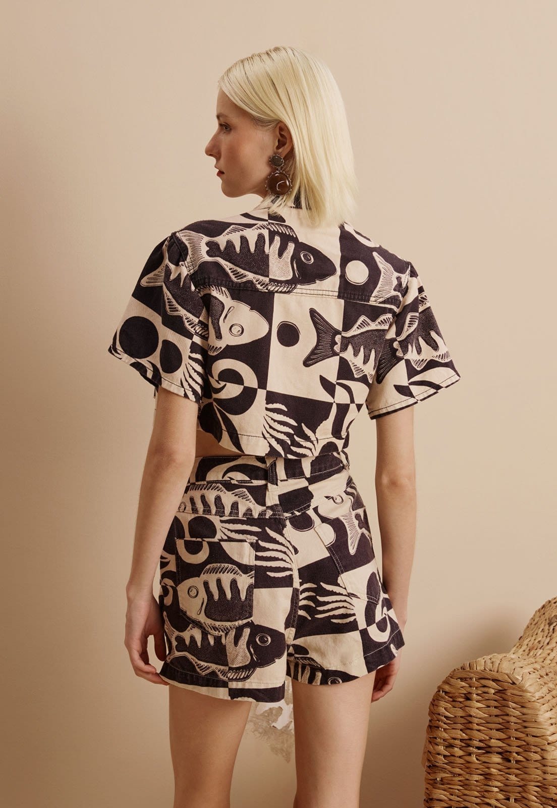 Vista 2 Short Saia Sarja Estampado Tucunaré CaCay preto