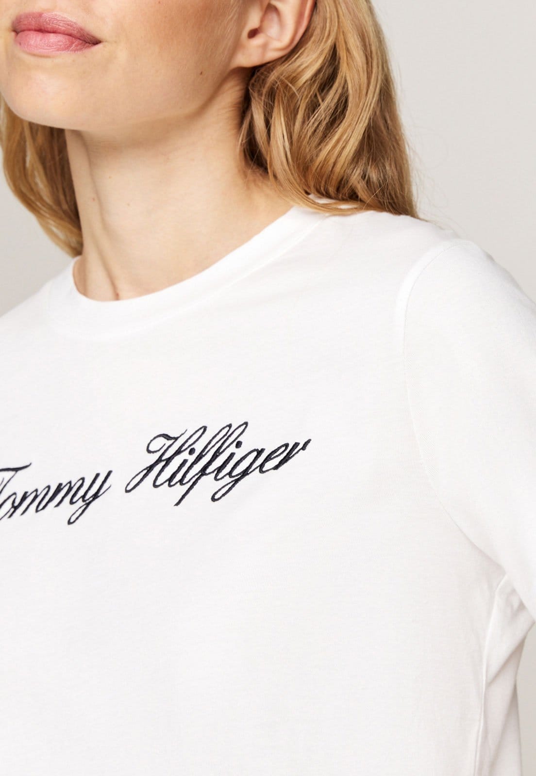 Vista 2 Camiseta Tommy Hilfiger Regular Logo Branca Tommy Hilfiger branco