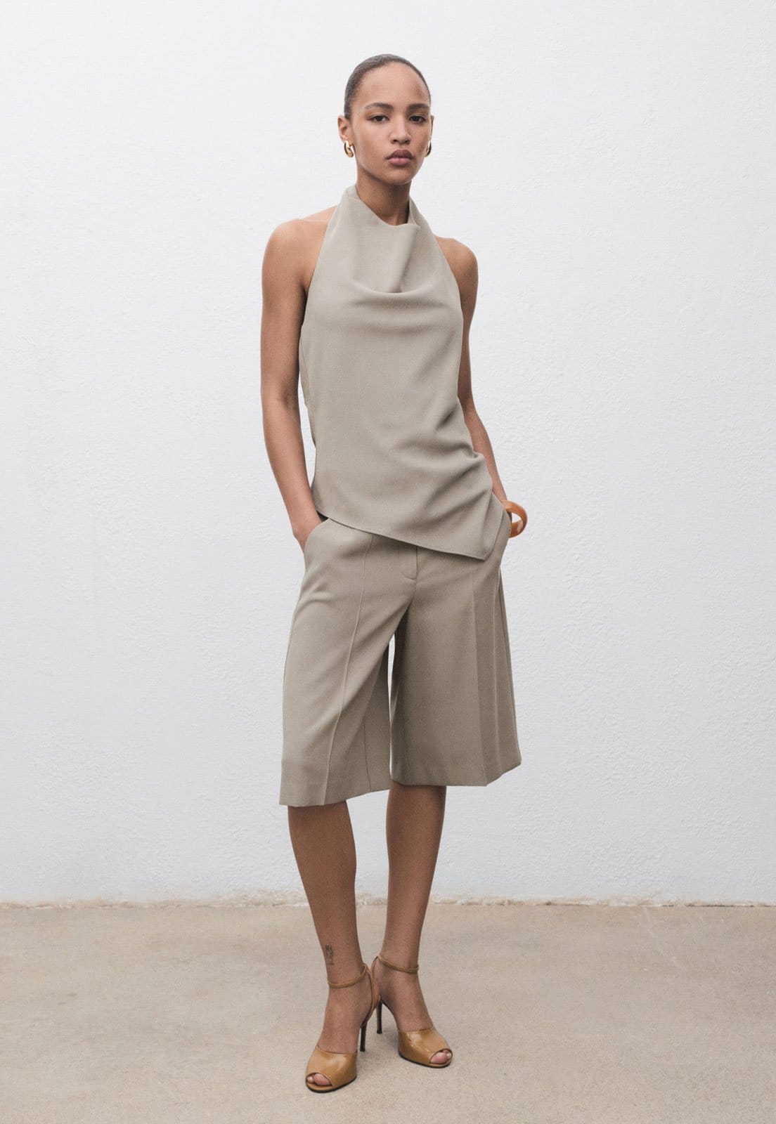 Vista 2 Bermuda Feminina Mango Gerry Mango bege