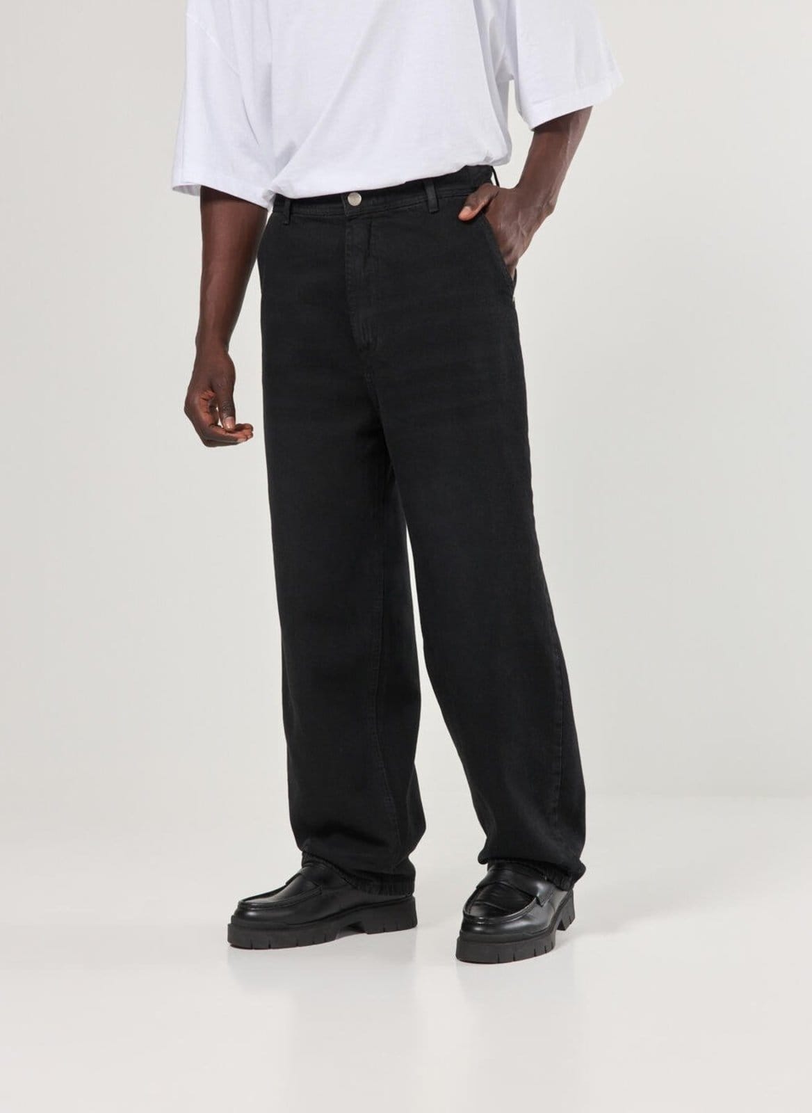 Vista 2 Calça Baggy Em Jeans Circular Youcom preto