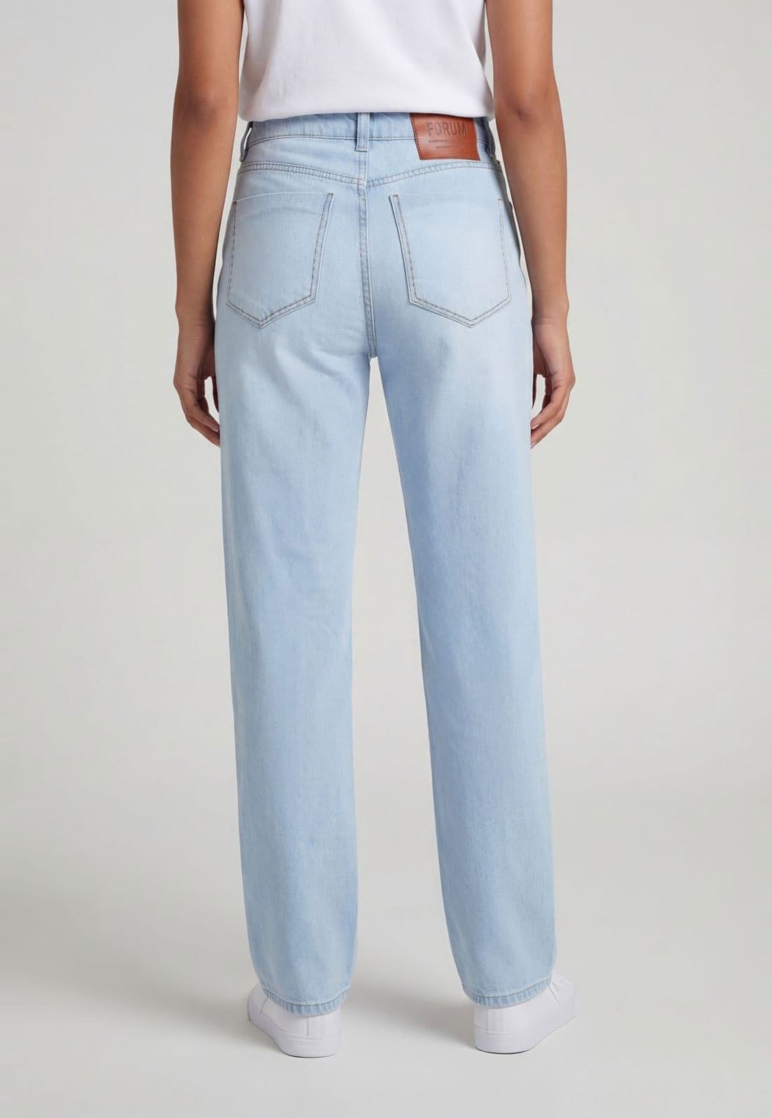 Vista 2 Calça Jeans Feminina Forum Reta Claro Forum azul