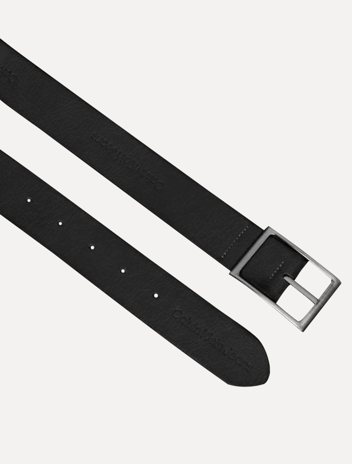 Vista 2 Cinto Calvin Klein Jeans Masculino Double Face Fivela Pirata Calvin Klein preto