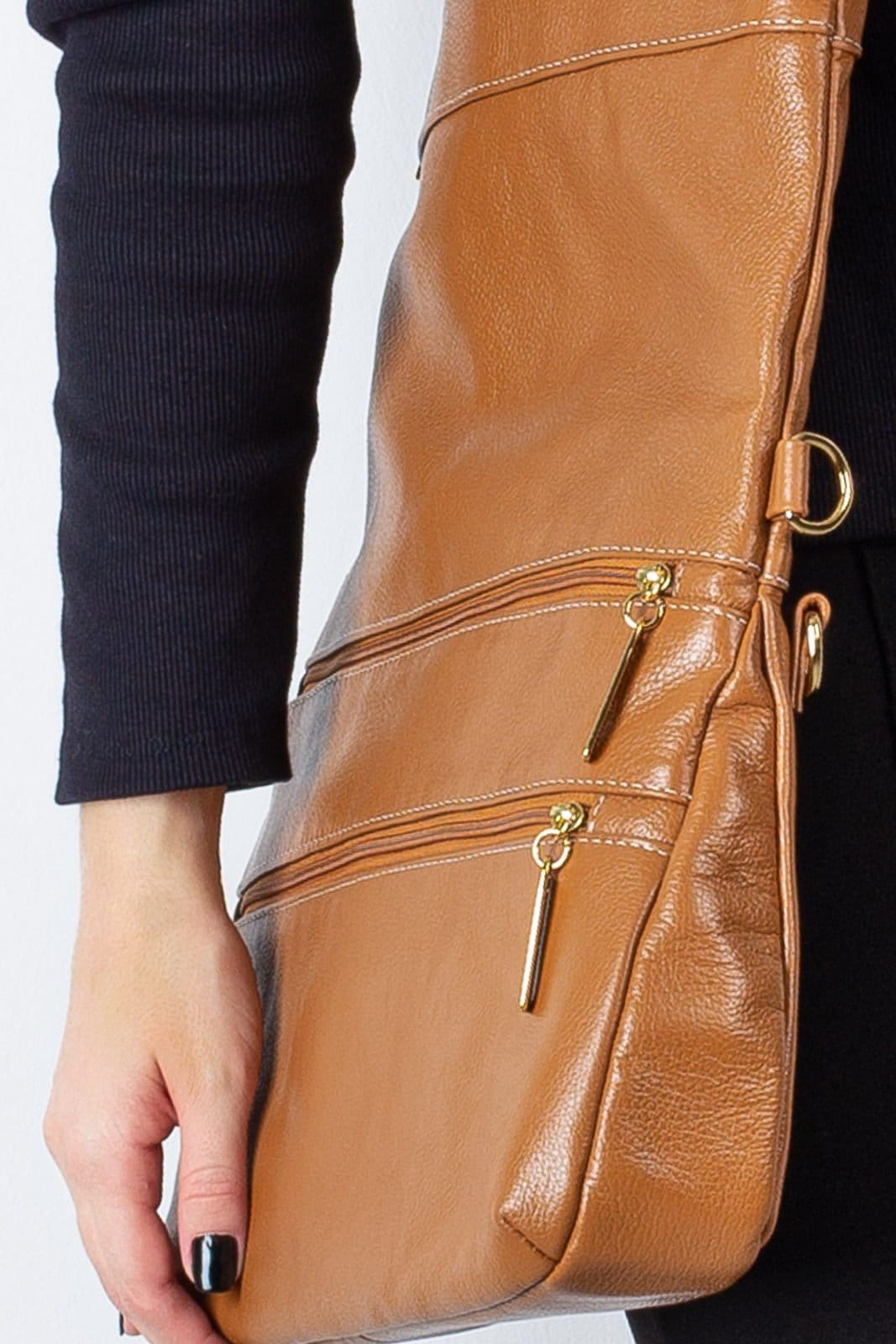 Vista 2 Bolsa Andrea Vinci Tiracolo Grande De Couro Liso Cida Andrea Vinci caramelo