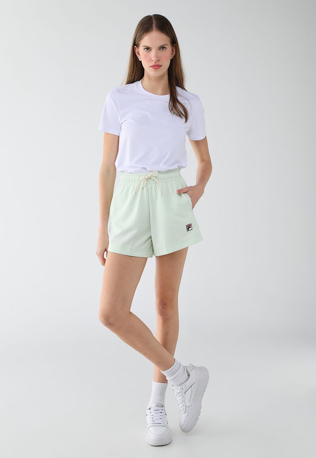 Vista 2 Shorts Feminino Fila Heritage Cintura Alta Claro Fila verde