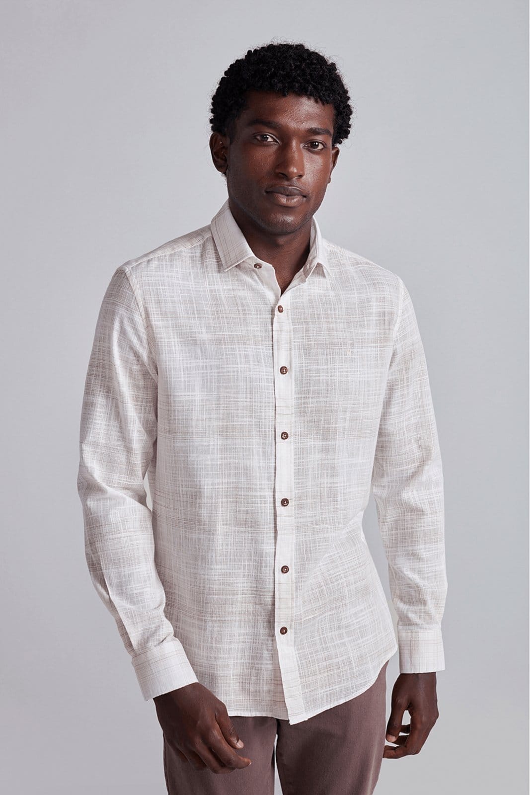 HIGHSTIL Camisa Lisa Slub Slim Fit Areia