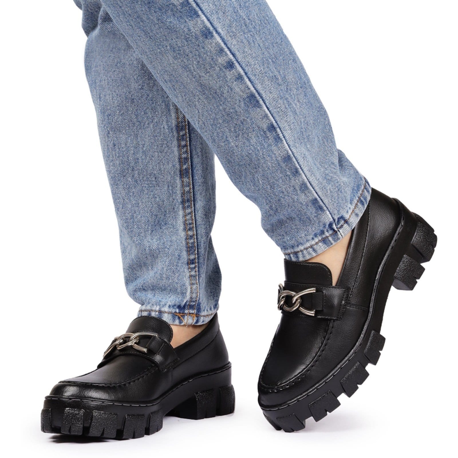 Sapato Mocassim Tratorado Feminino com Fivela