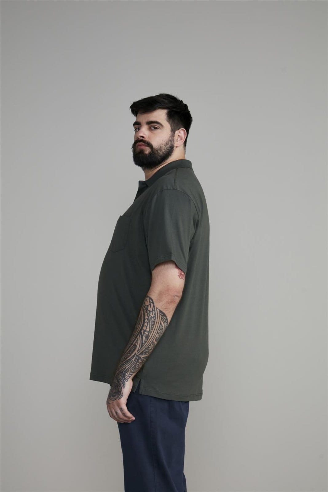 Vista 2 HIGHSTIL Polo Manga Curta com Bolso Comfort Malha Básica Escuro HIGHSTIL verde