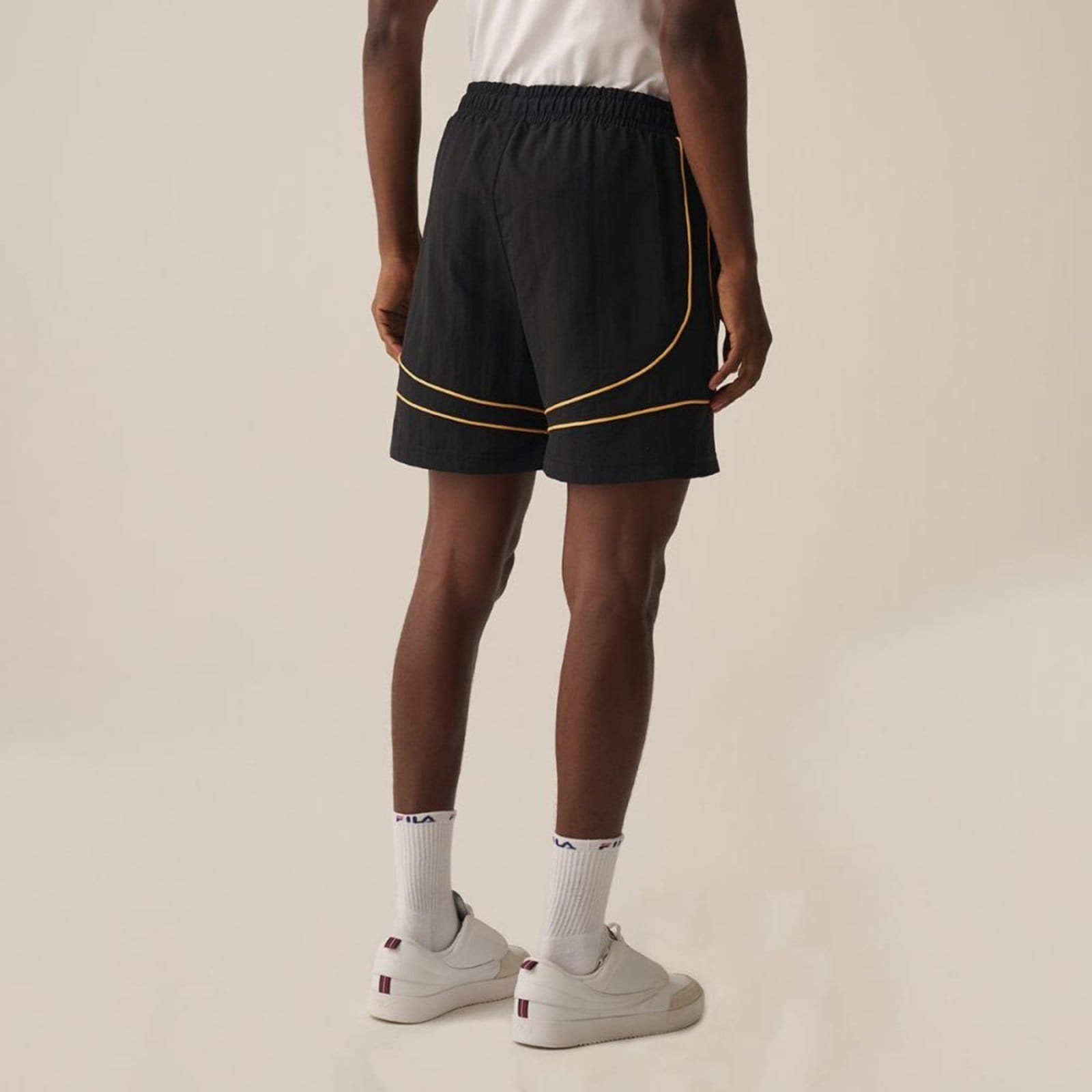 Vista 2 Bermuda Fila Uc Basketball Masculina Fila incolor